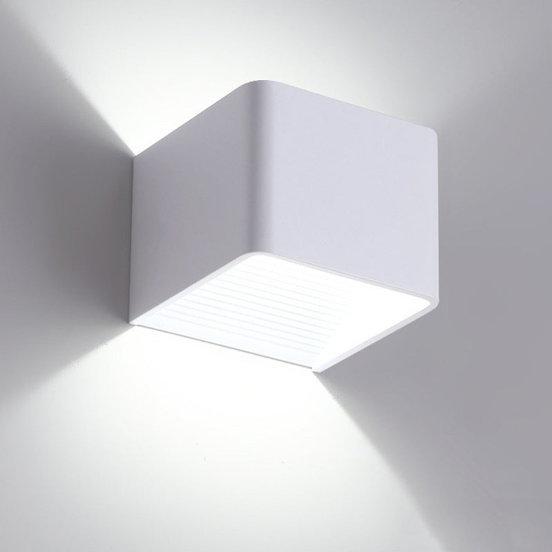 Square LED Indoor Lighting Wall Lamp - Novari